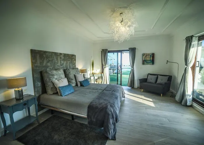 Casona De Tao Tiagua